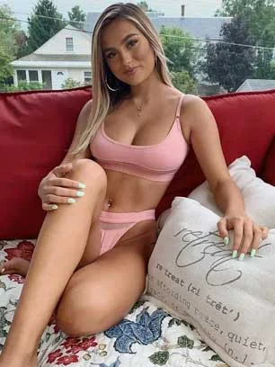 Model Escorts in golf-course-road